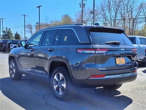 2022 Jeep Grand Cherokee 4xe Base
