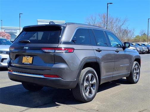 2022 Jeep Grand Cherokee 4xe Base