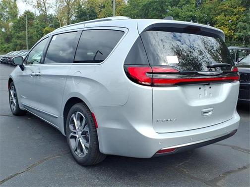 2026 Chrysler Pacifica L