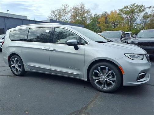 2026 Chrysler Pacifica L
