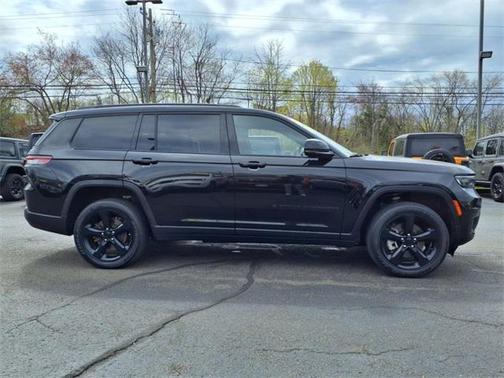 2022 Jeep Grand Cherokee L Altitude