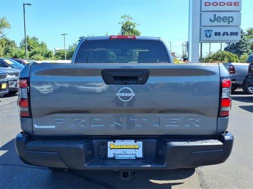 2024 Nissan Frontier S