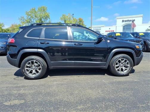 2022 Jeep Cherokee Trailhawk