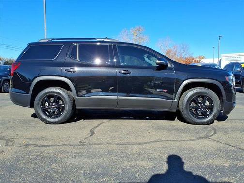 2021 GMC Acadia AT4