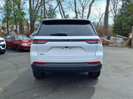 Bright White Clearcoat 2026 Jeep Compass Limited