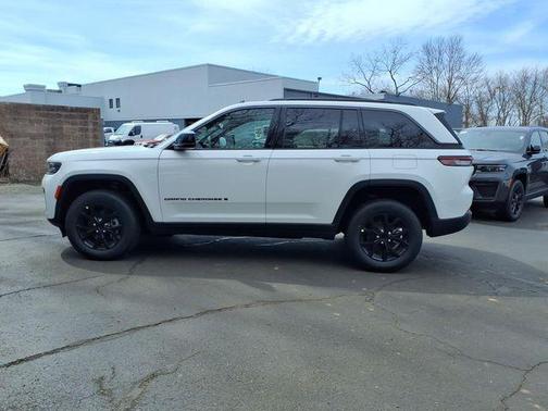 Bright White Clearcoat 2026 Jeep Compass Limited