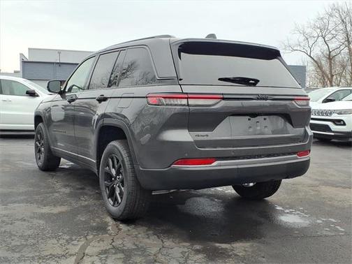 2026 Jeep Grand Cherokee Altitude