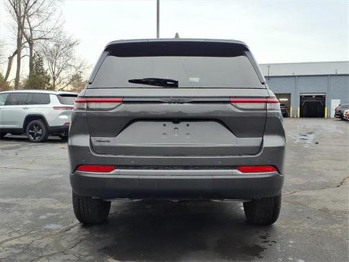 2026 Jeep Grand Cherokee Altitude