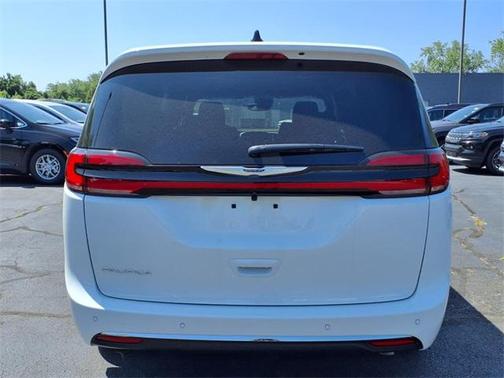 2026 Chrysler Pacifica L