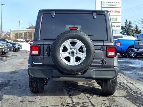2022 Jeep Wrangler Sport S