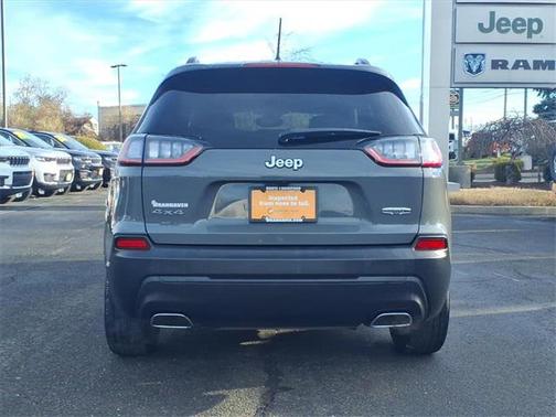 2022 Jeep Cherokee Latitude Lux