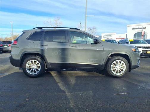 2022 Jeep Cherokee Latitude Lux