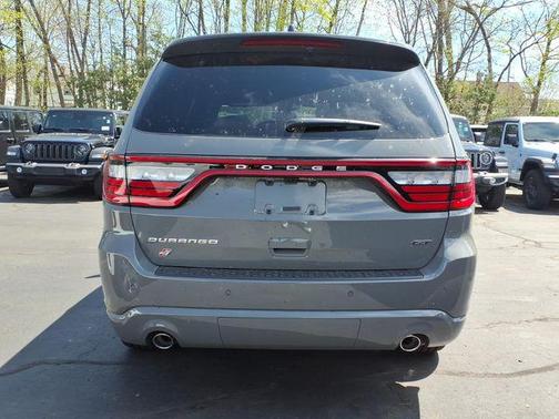 Destroyer Gray Clearcoat 2026 Dodge Durango GT HEMI V8
