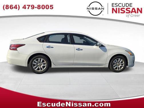 Pearl White 2014 Nissan Altima 2.5 S