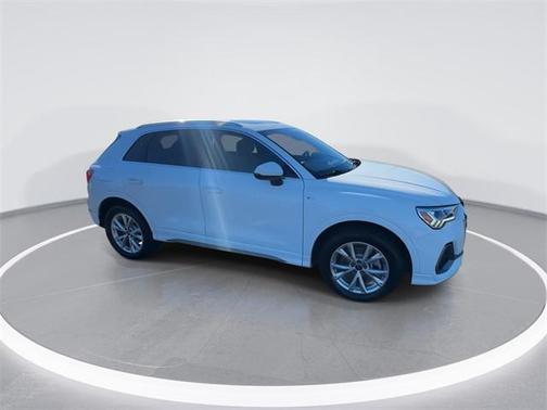 2024 Audi Q3 Premium 45 TFSI S line quattro Tiptronic