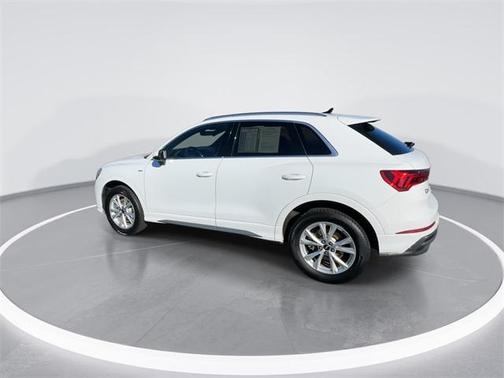 2024 Audi Q3 Premium 45 TFSI S line quattro Tiptronic