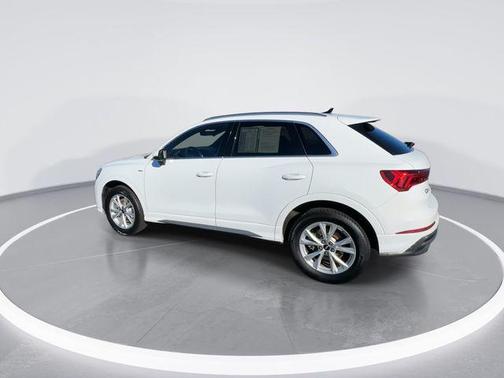 2024 Audi Q3 Premium 45 TFSI S line quattro Tiptronic