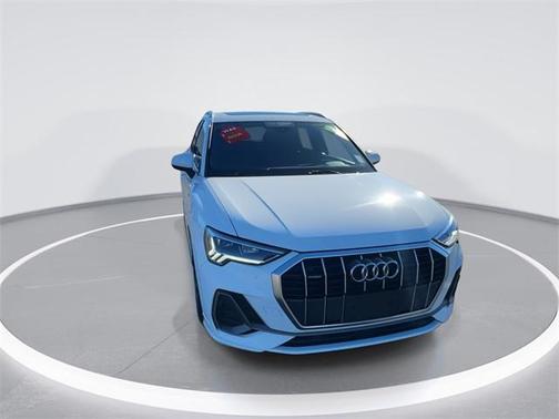 2024 Audi Q3 Premium 45 TFSI S line quattro Tiptronic