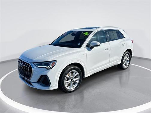2024 Audi Q3 Premium 45 TFSI S line quattro Tiptronic