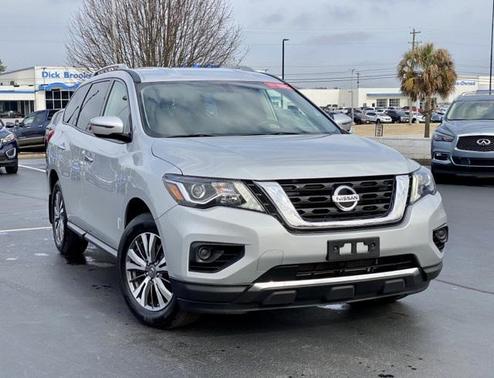 2019 Nissan Pathfinder S