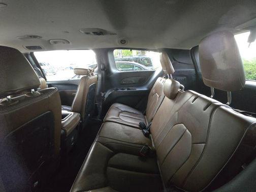 Velvet Red Pearlcoat 2018 Chrysler Pacifica Limited