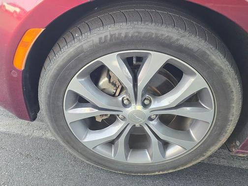 Velvet Red Pearlcoat 2018 Chrysler Pacifica Limited