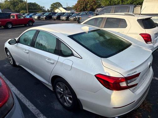 Platinum White Pearl 2019 Honda Accord LX