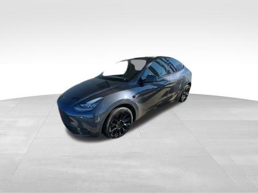 2022 Tesla Model Y Long Range Dual Motor All-Wheel Drive