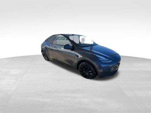 2022 Tesla Model Y Long Range Dual Motor All-Wheel Drive