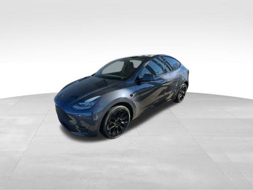 2022 Tesla Model Y Long Range Dual Motor All-Wheel Drive