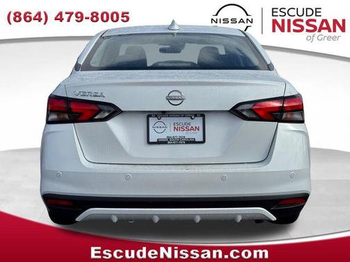 Aspen White Tricoat 2025 Nissan Versa 1.6 SV
