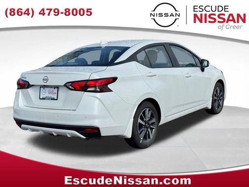 Aspen White Tricoat 2025 Nissan Versa 1.6 SV