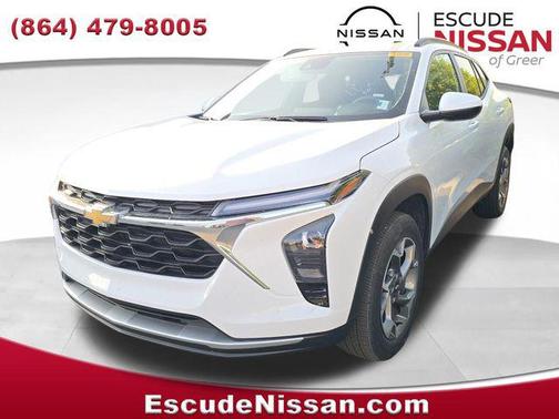 Summit White 2025 Chevrolet Trax LT