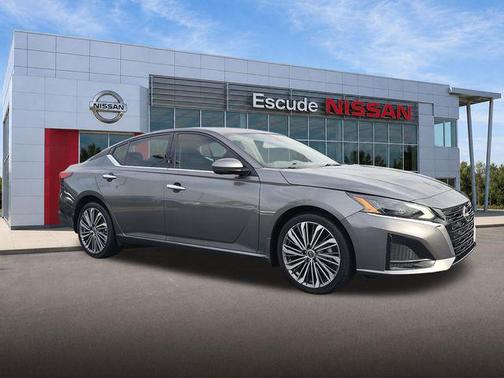 Gun Metallic 2023 Nissan Altima 2.5 SL