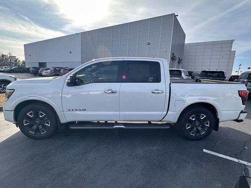2024 Nissan Titan Platinum Reserve