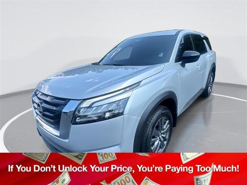 2023 Nissan Pathfinder S FWD