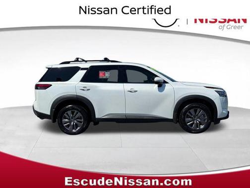 Everest White Pearl Tricoat 2025 Nissan Pathfinder SV FWD