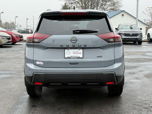 2026 Nissan Rogue Dark Armor