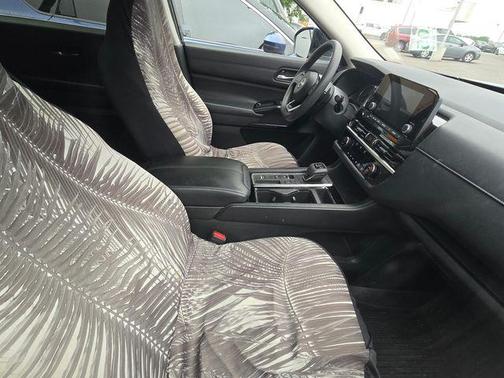 Super Black 2022 Nissan Pathfinder S 2WD