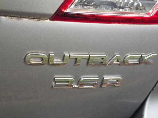 2011 Subaru Outback 3.6 R Limited