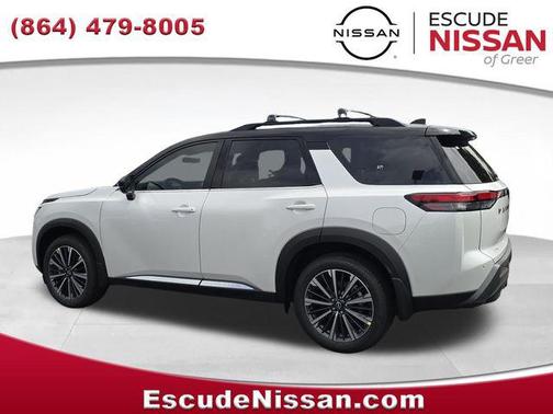 Everest White Pearl/Black 2026 Nissan Pathfinder Platinum