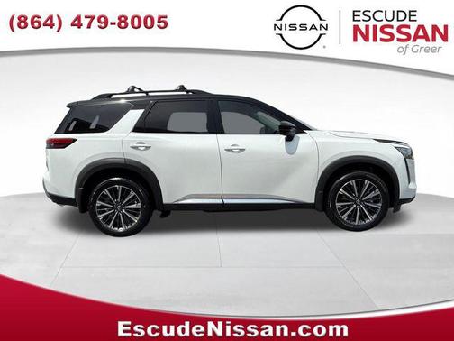 Everest White Pearl/Black 2026 Nissan Pathfinder Platinum