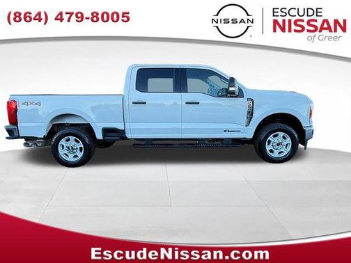 Oxford White 2025 Ford F-250 XLT