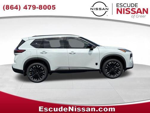 Everest White Pearl Tricoat 2026 Nissan Rogue Dark Armor