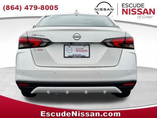 Aspen White Tricoat 2025 Nissan Versa 1.6 SV