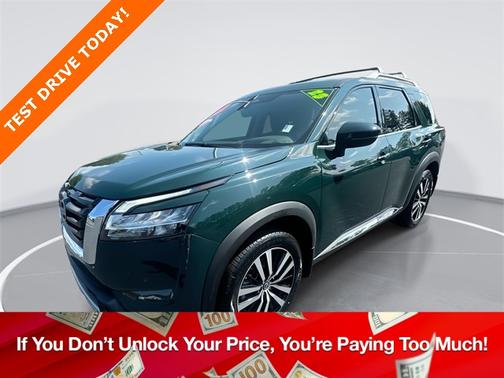 2023 Nissan Pathfinder Platinum