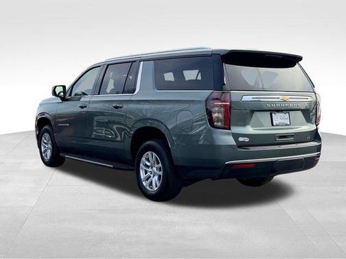 2024 Chevrolet Suburban LT