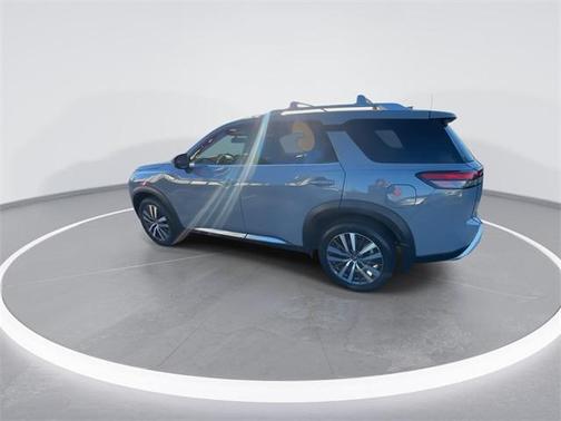 2022 Nissan Pathfinder Platinum 4WD