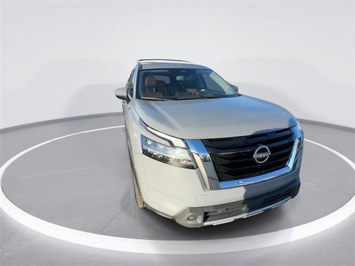 2022 Nissan Pathfinder Platinum 4WD