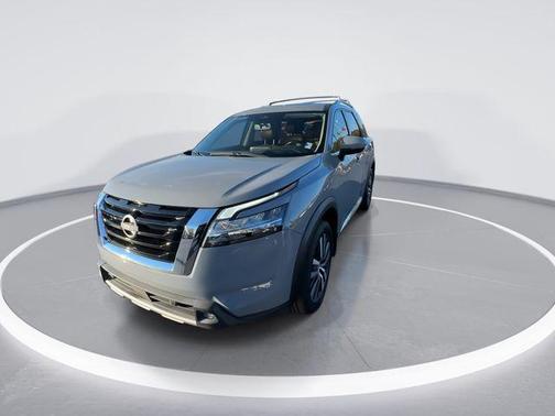 2022 Nissan Pathfinder Platinum 4WD
